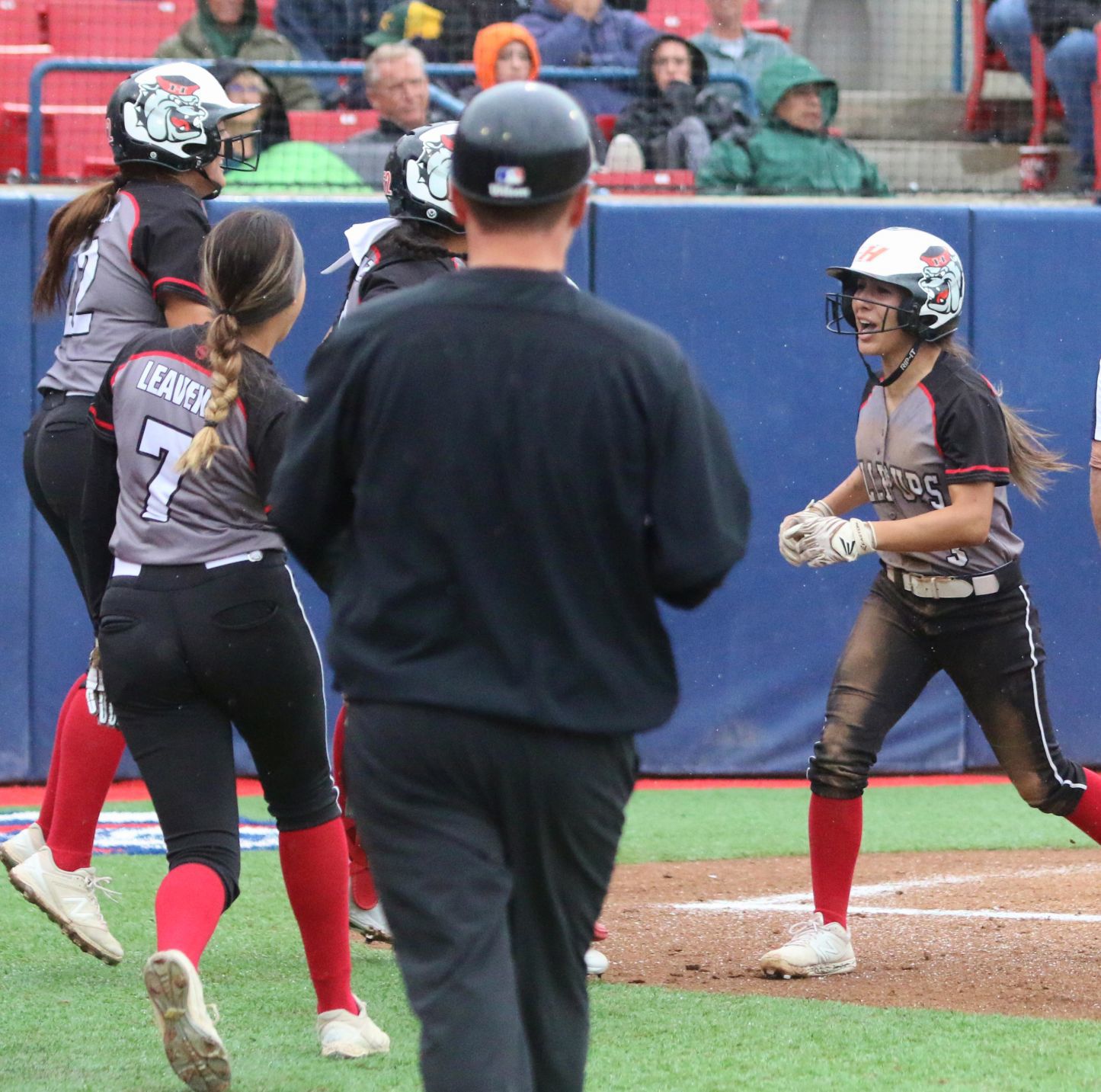Late rally falls short, Bullpups end season as runner-up in Division II